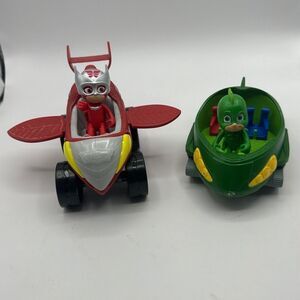 PJ MASK figurine set with power racer vehicles